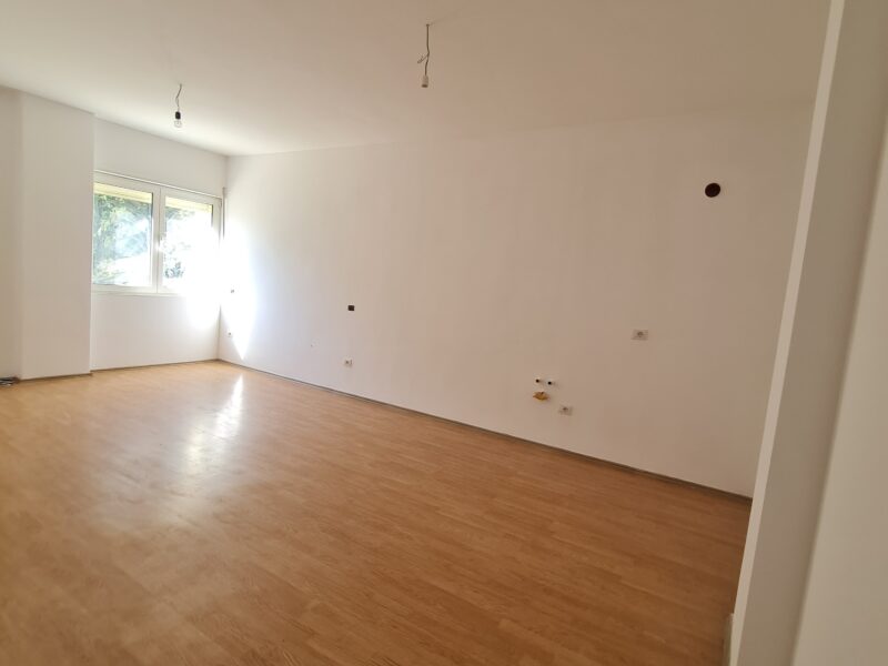 Okazion! Shitet apartament 2+1, Fresku, rruga e Dajtit - 65.000 Euro - I Negociueshem