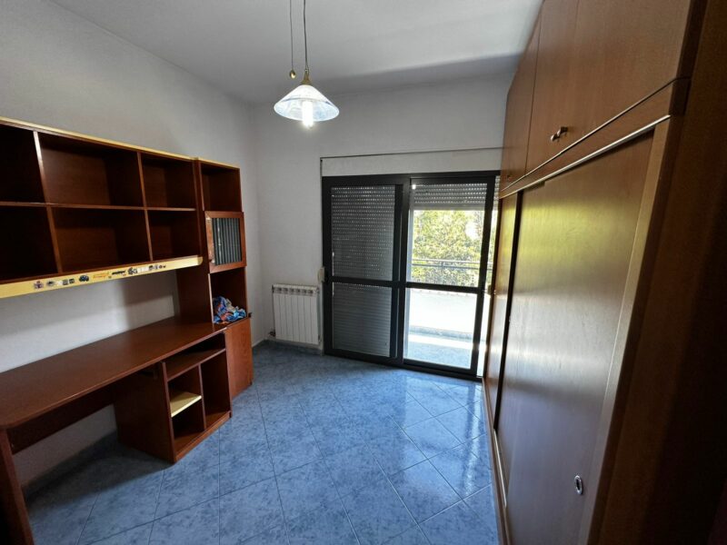 Bulevardi i Ri - Jepet me Qira Apartament 2+1