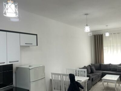 Shitet apartament 1+1 Kompleksi Mangalem Ali Demi