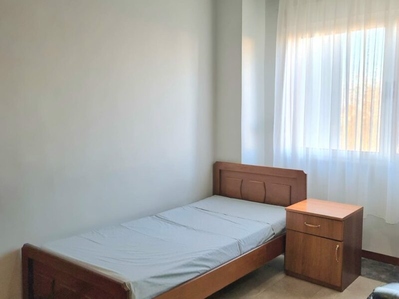 Jepet me Qira apartament 3+2 blk+2 WC+ 1 Lavanteri (📍Bulevardi Zogu i Parë, pranë Intesa San Paolo)