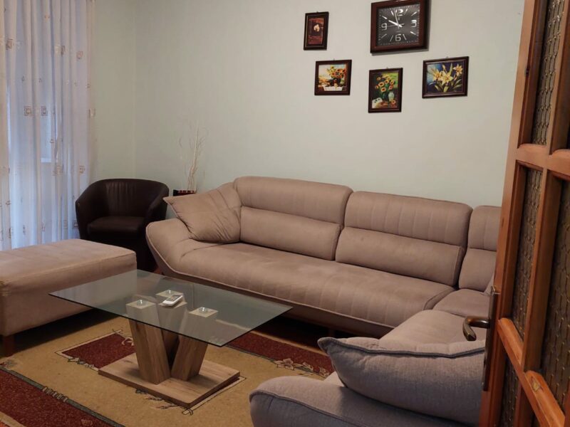 Jepet me qira apartament 2+1-Rruga Mihal Popi