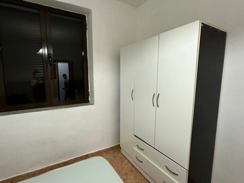 Jepet me Qira apartament 2+1 Rruga e Durresit