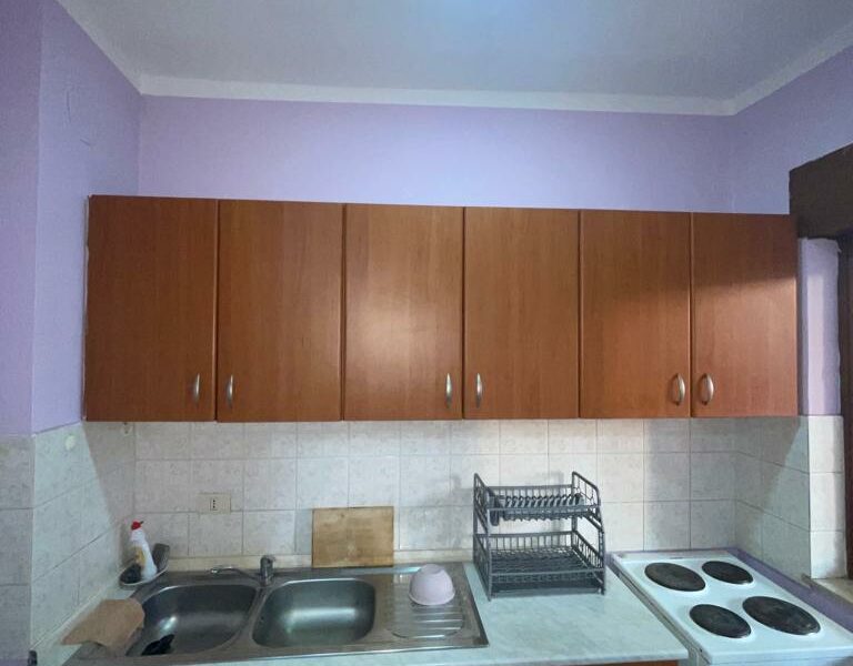 Jepet me qira Apartament 1+1 - 9 Katshet, afer Qendres