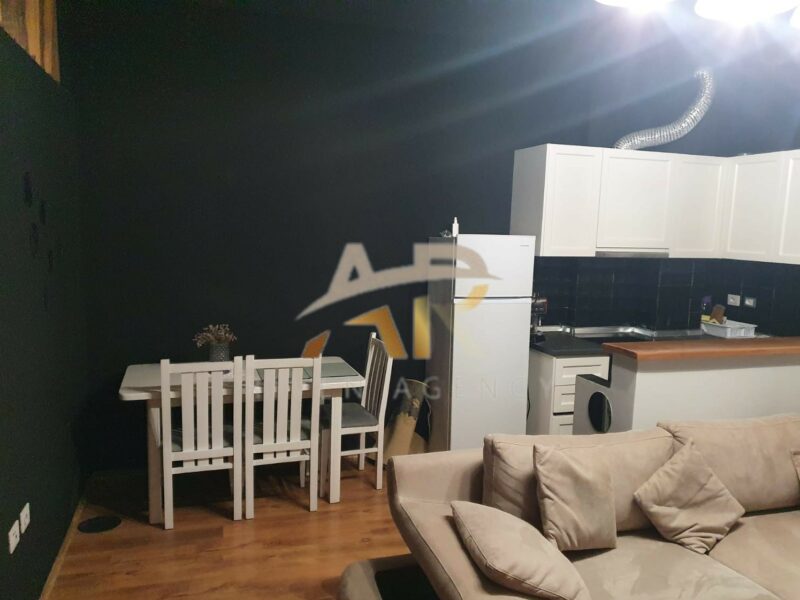 Shitet apartament 2+1 Kodra e Diellit